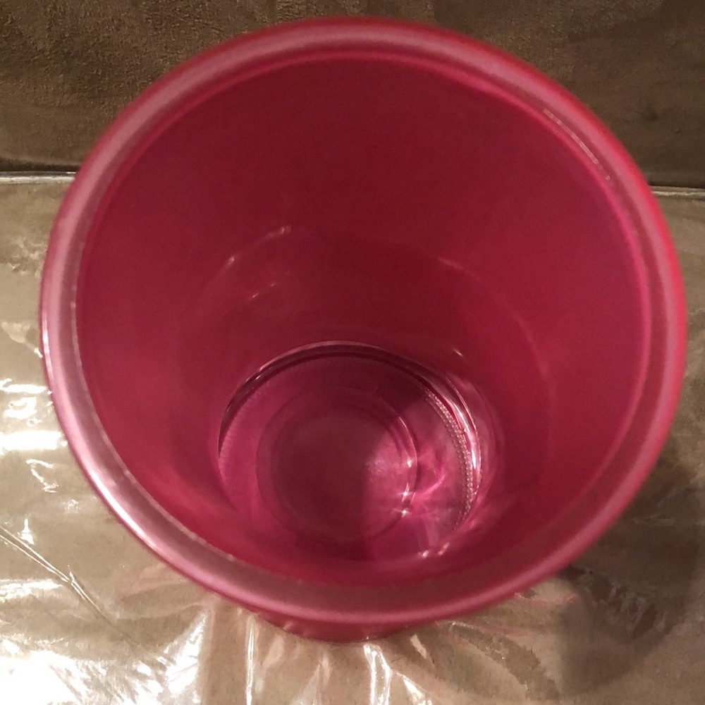Gorgeous Pink Vase - Picture 3 of 4